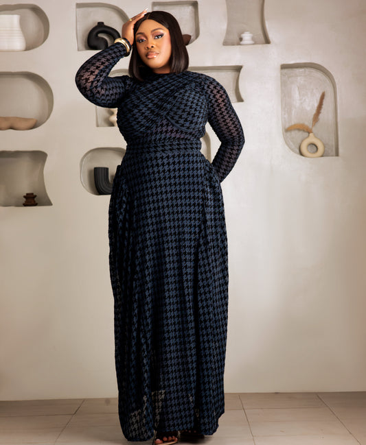 Nuella diva set in Navy blue and black.