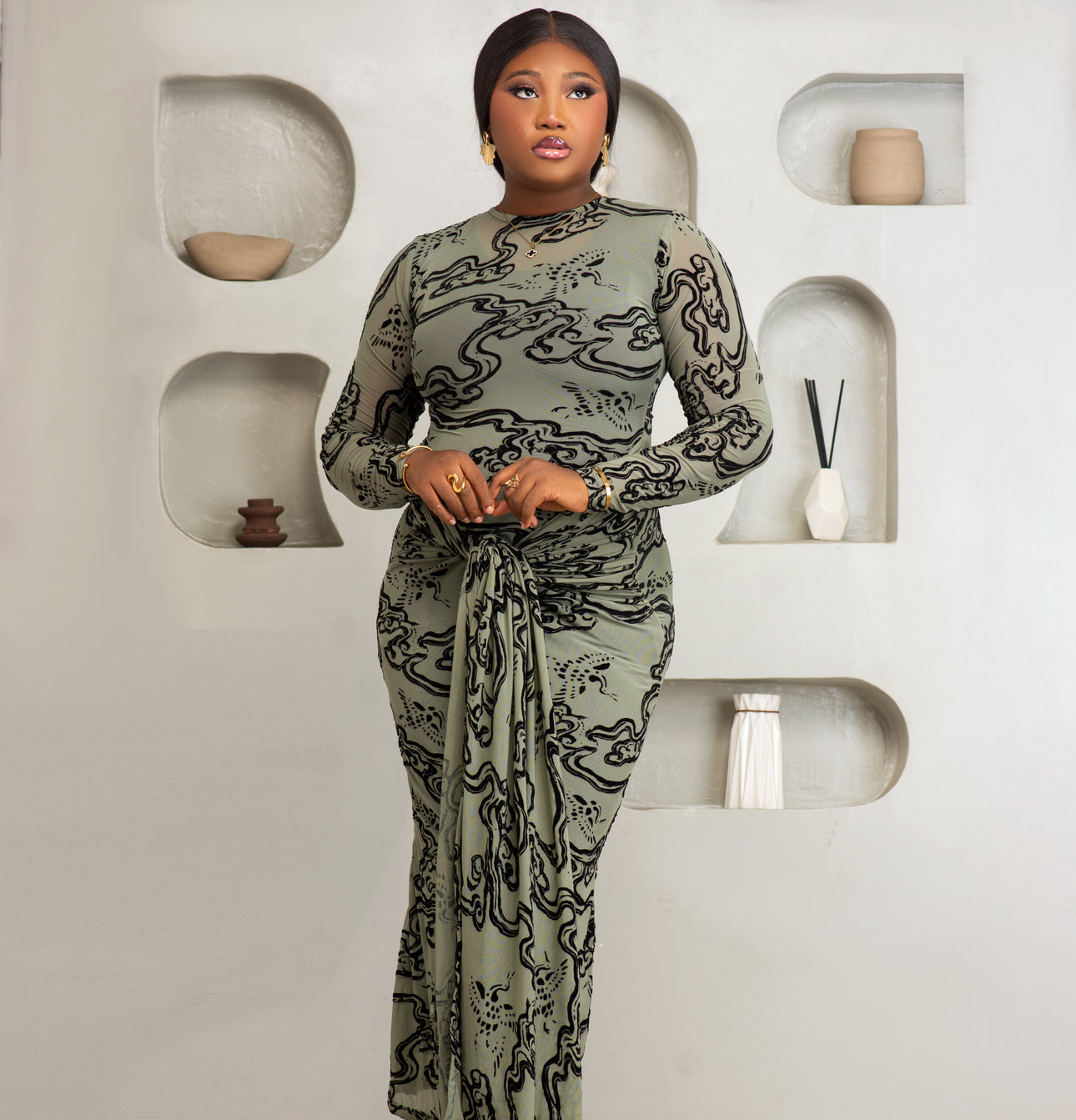 Nuella fitted dress in Olive green and Black Tibish By Kish Nuella fitted dress in Olive green and Black Tibish By Kish