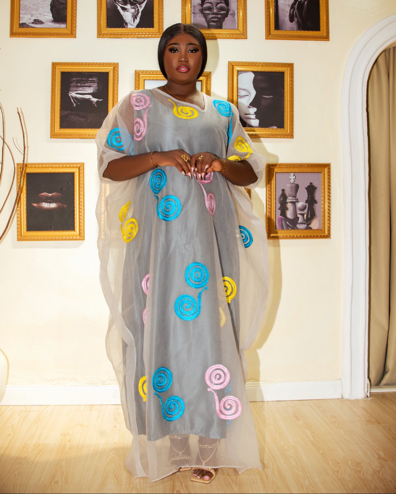 Ayo in Grey